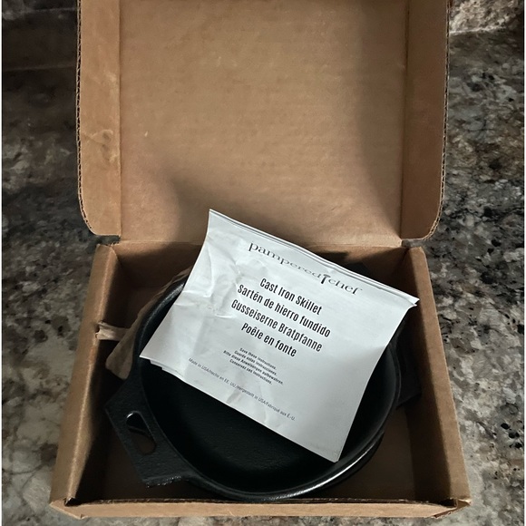 Pampered Chef Kitchen New Pampered Chef Mini Cast Iron Skillet Set